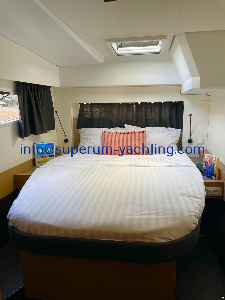 Fountaine Pajot Astrea 42