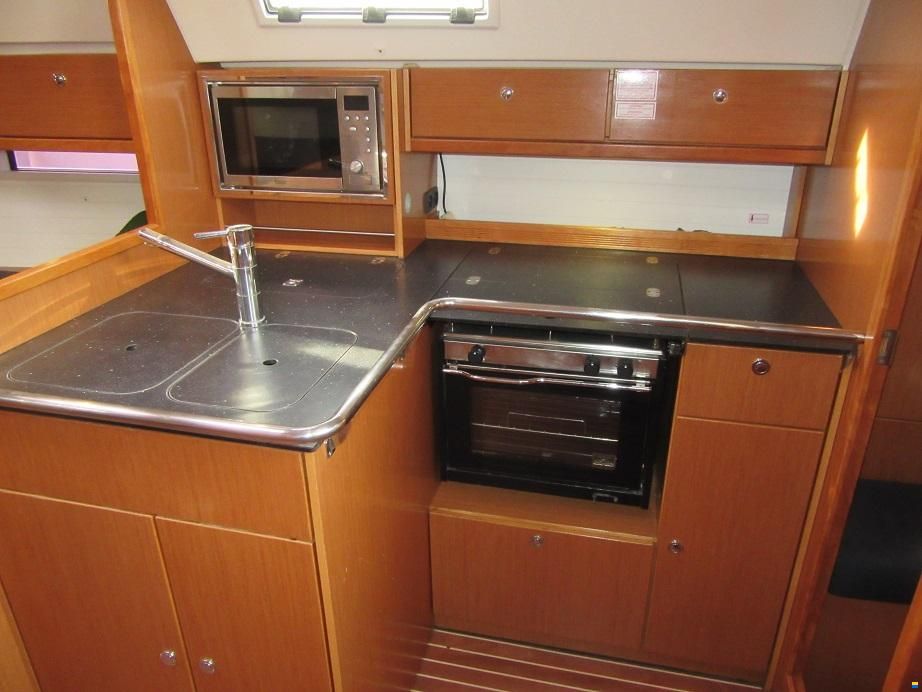 Bavaria Cruiser 36