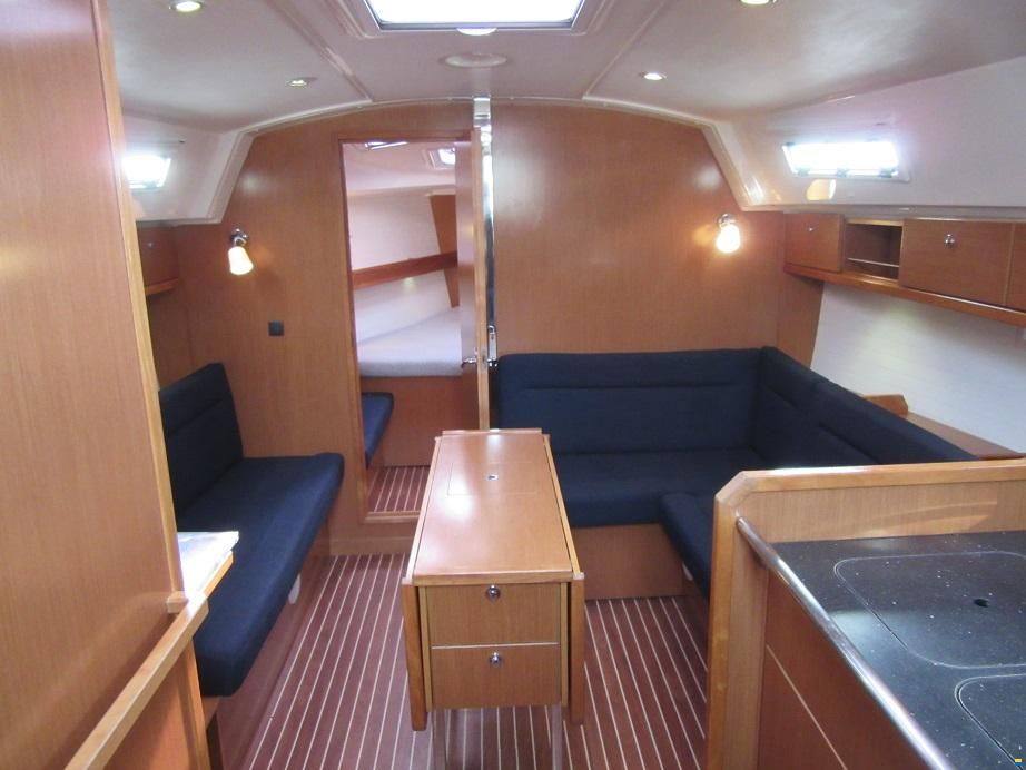 Bavaria Cruiser 36