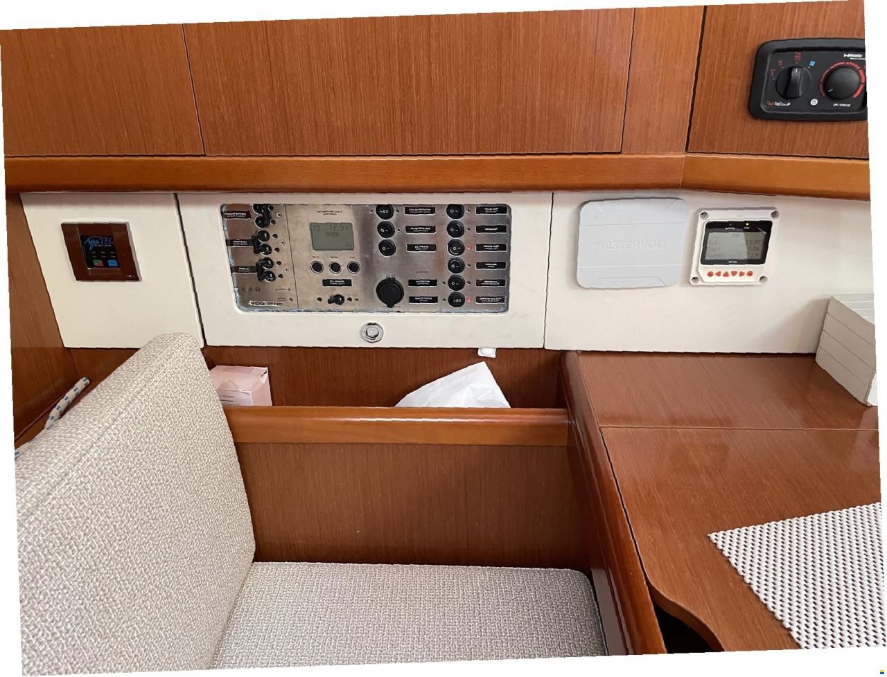 Beneteau Oceanis 43