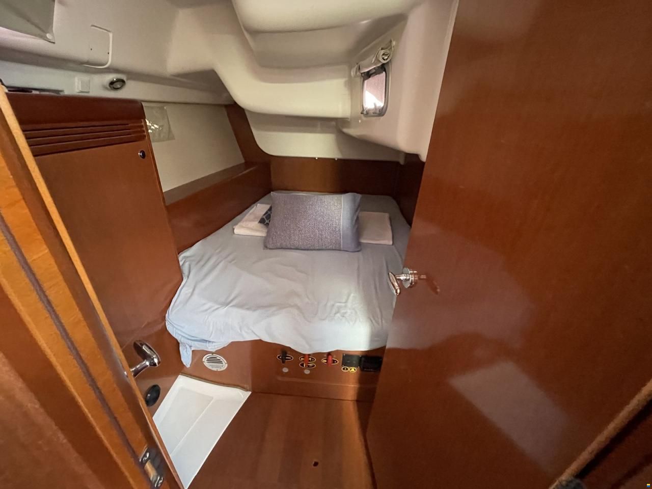 Beneteau Oceanis 43