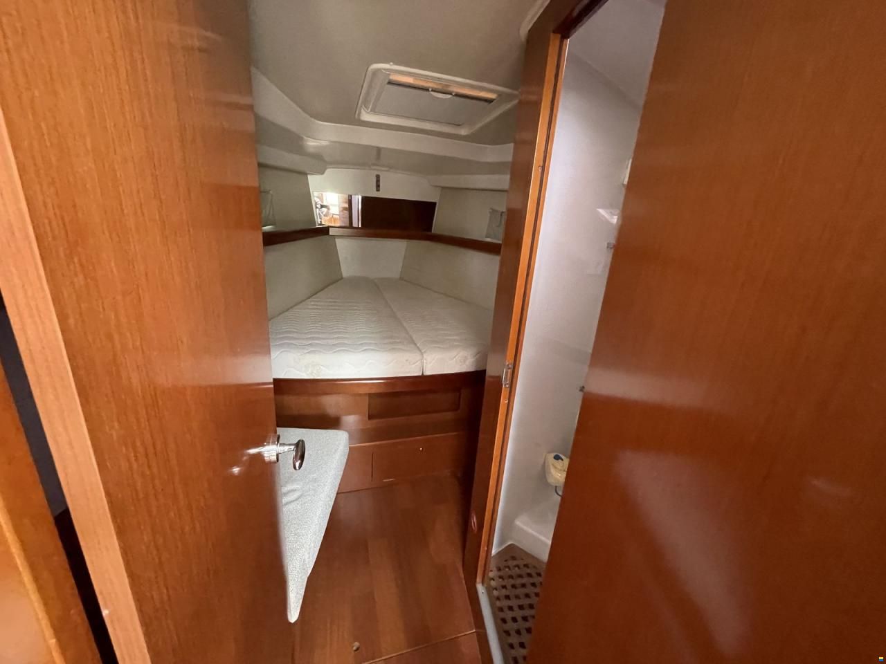Beneteau Oceanis 43