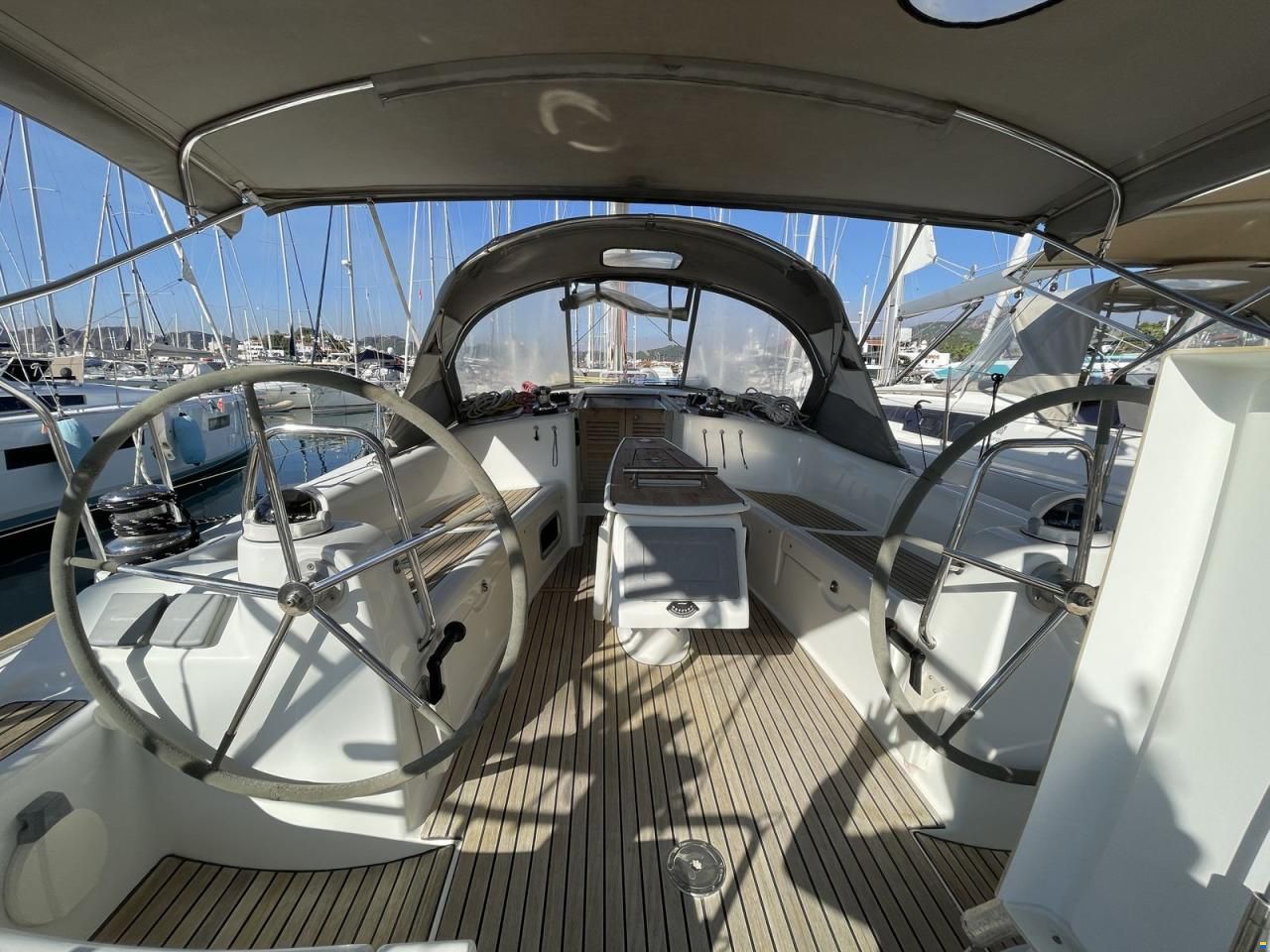 Beneteau Oceanis 43