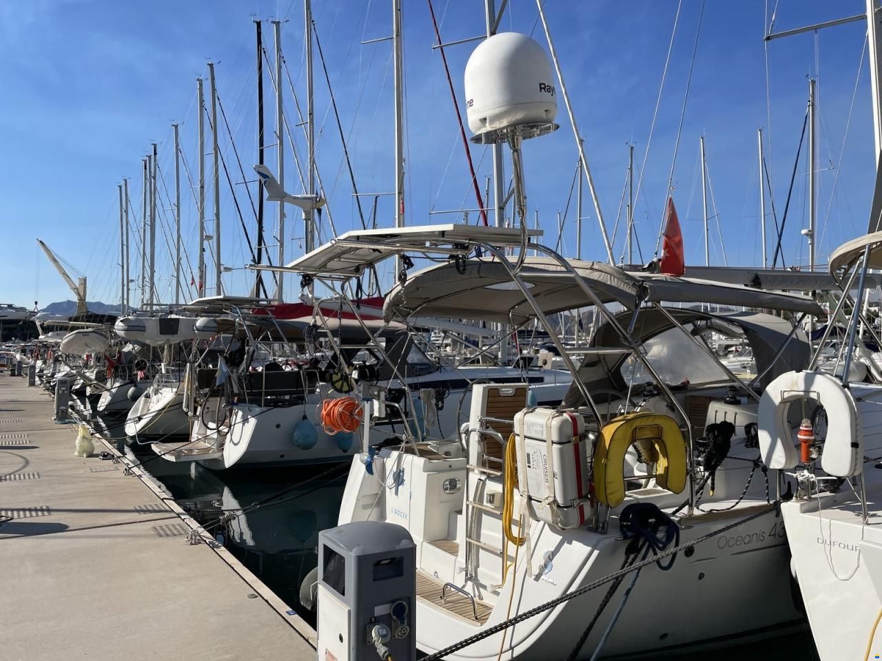 Beneteau Oceanis 43