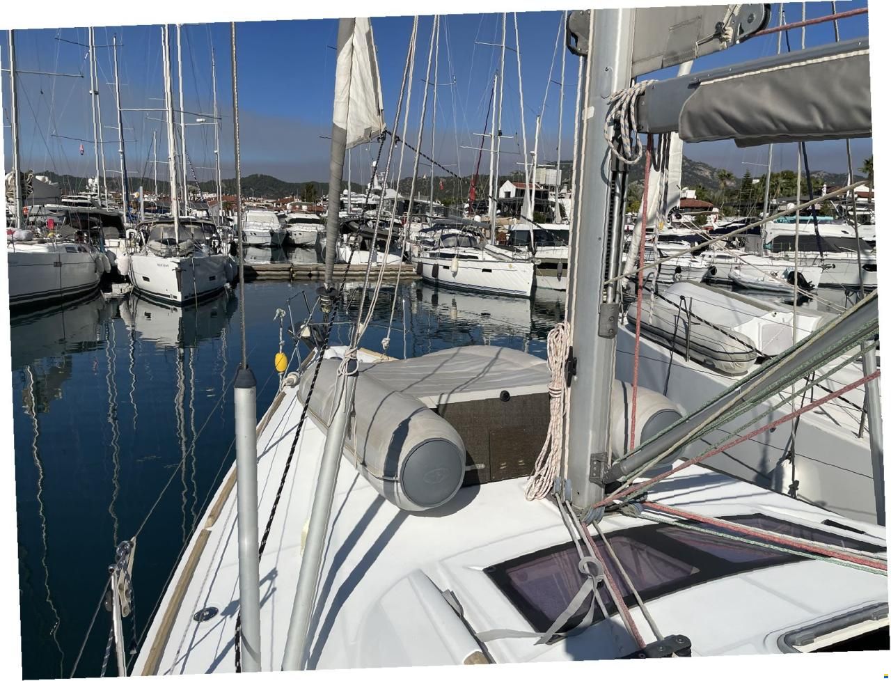 Beneteau Oceanis 43