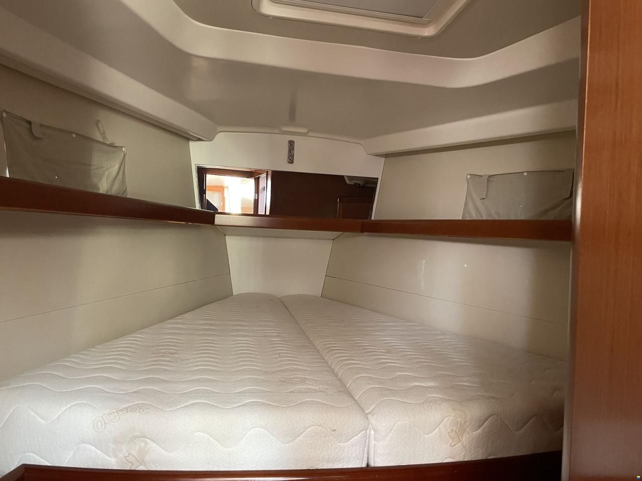 Beneteau Oceanis 43