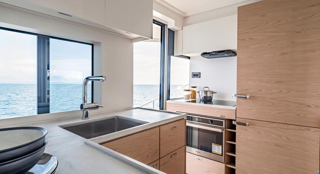 Beneteau Grand Trawler 62
