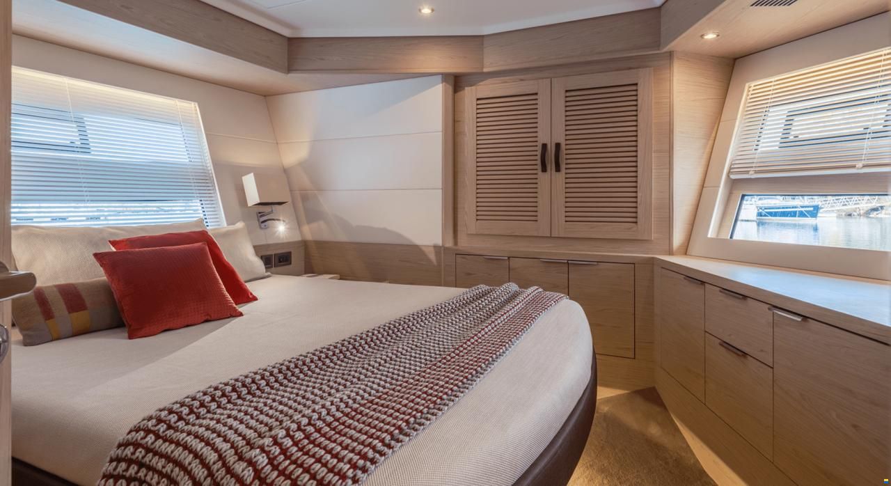 Beneteau Grand Trawler 62