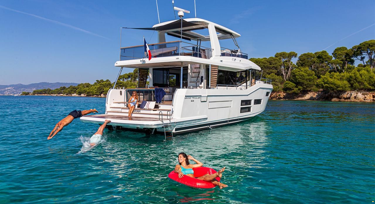 Beneteau Grand Trawler 62