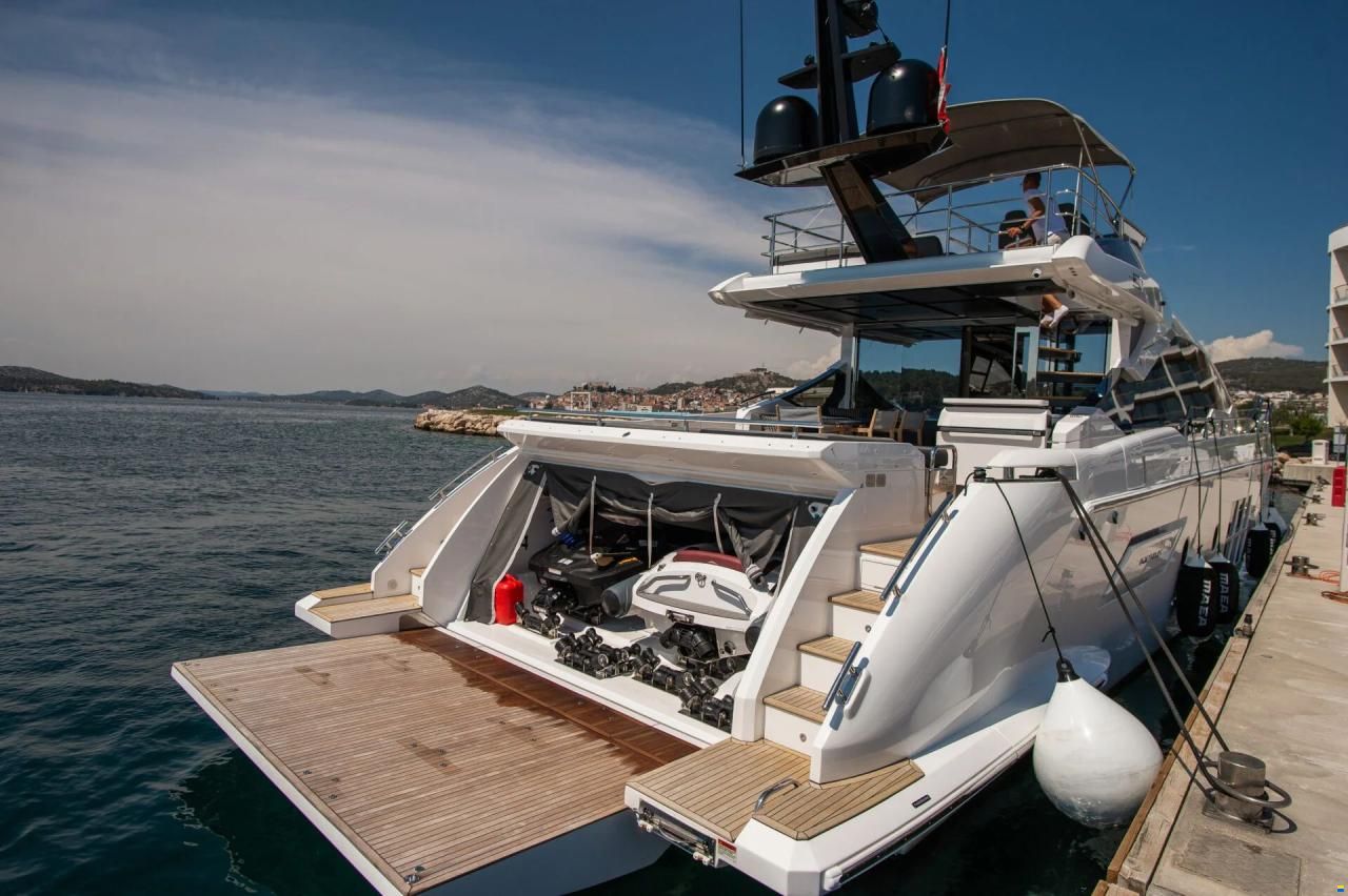 Azimut S7
