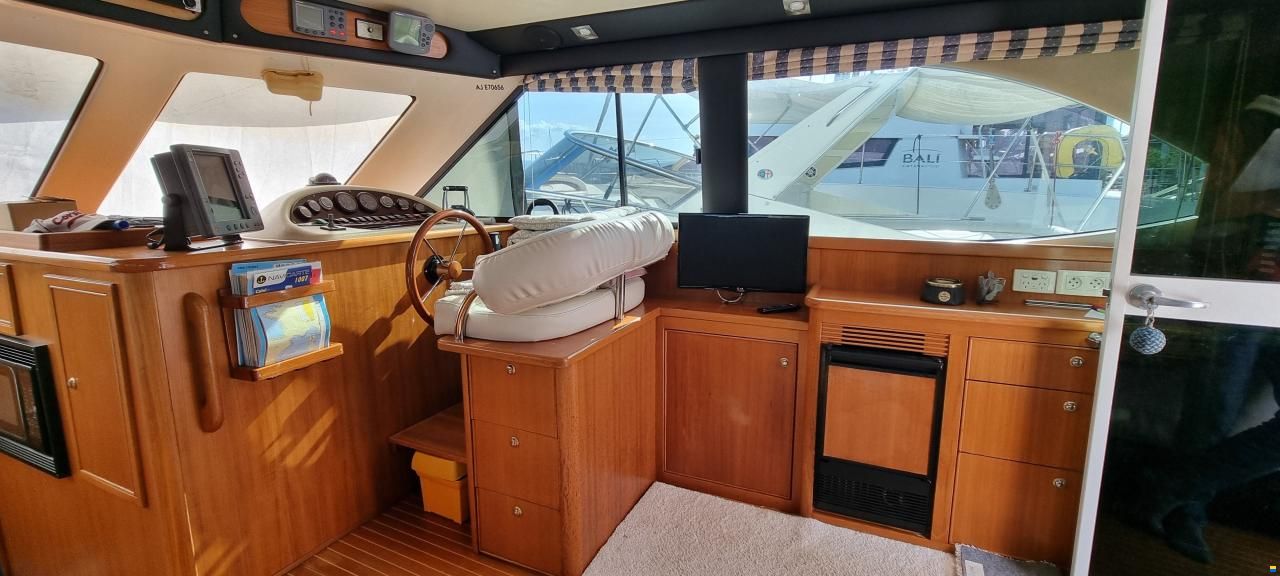 RIVIERA MARINE RIVIERA 40