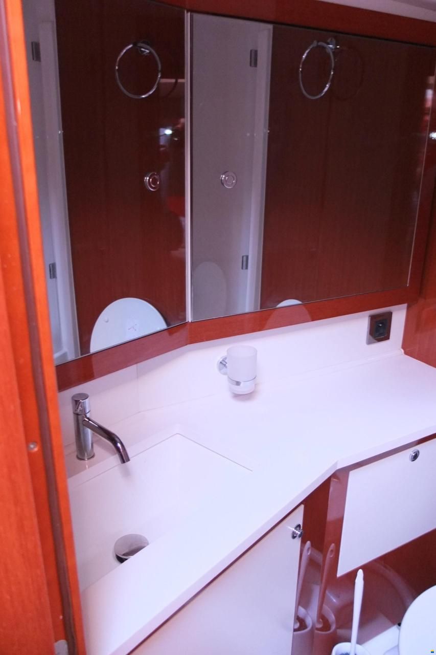 Beneteau Oceanis 60