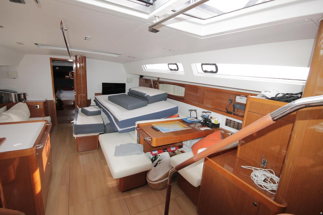 Beneteau Oceanis 60