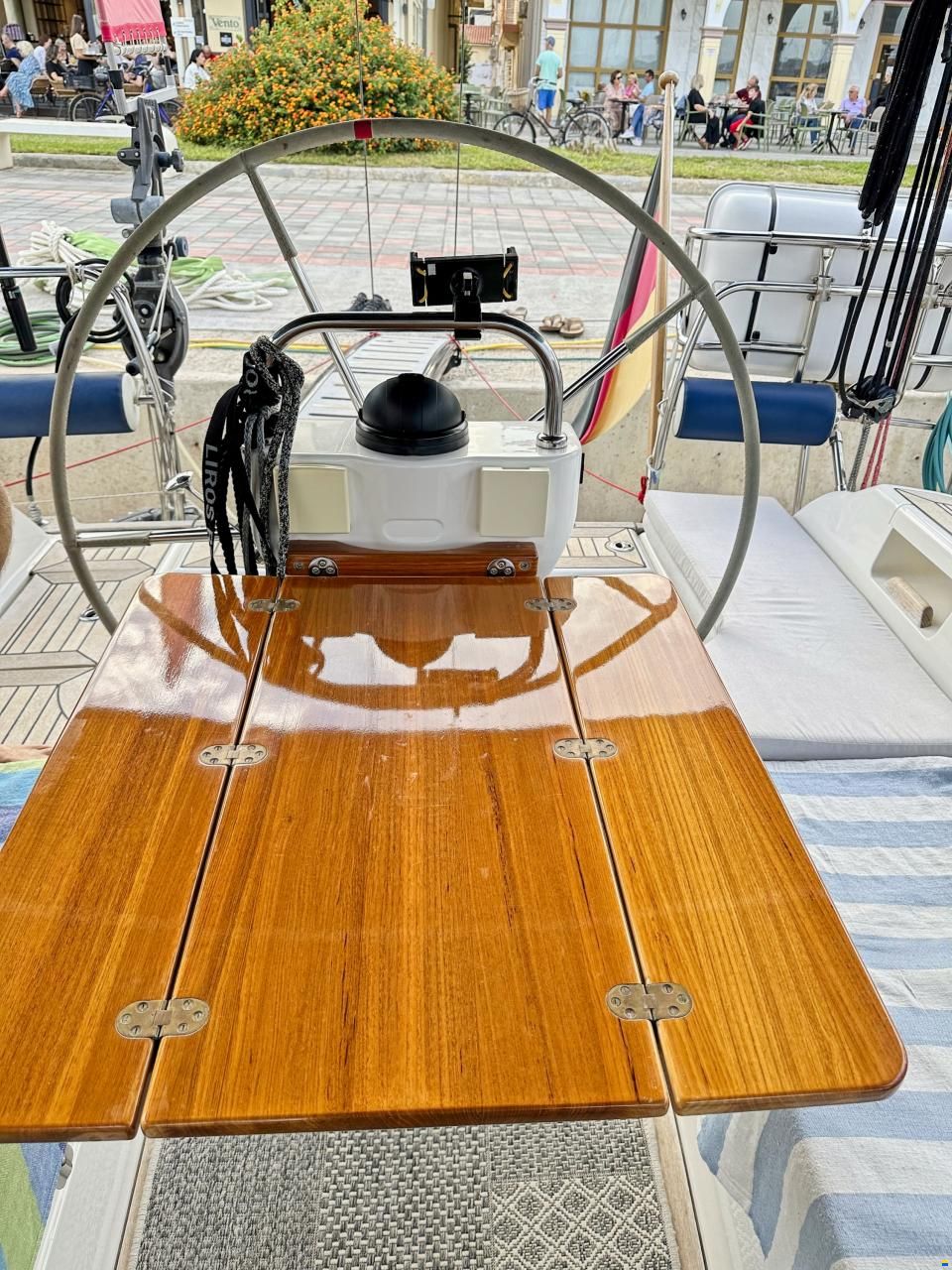 Hallberg-Rassy 412