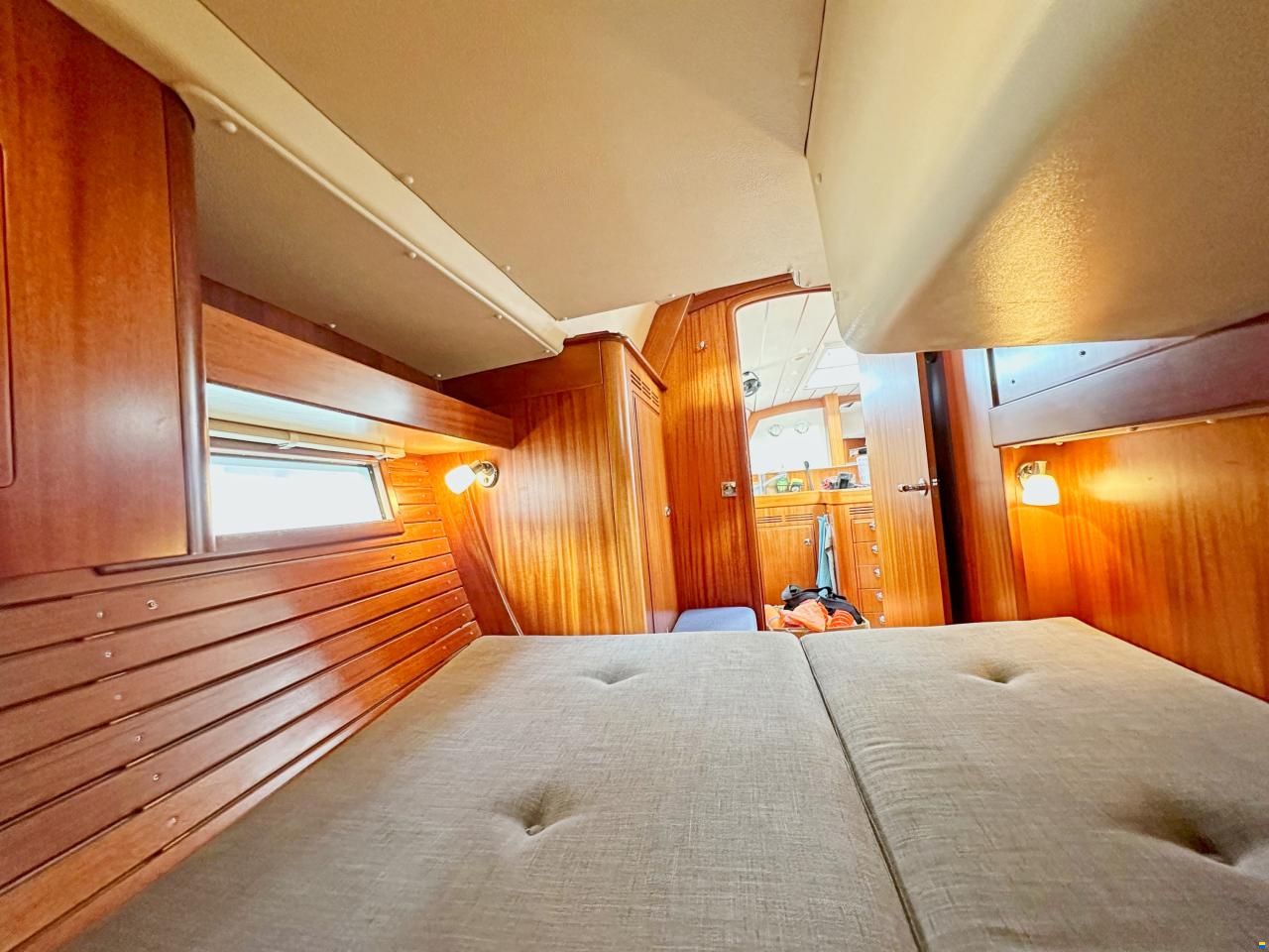 Hallberg-Rassy 412