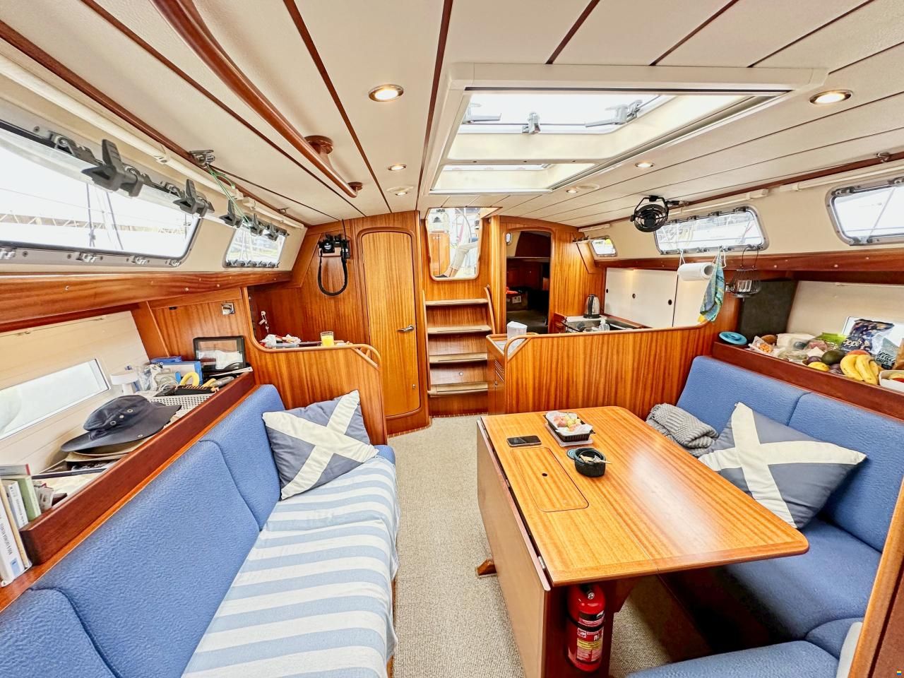 Hallberg-Rassy 412