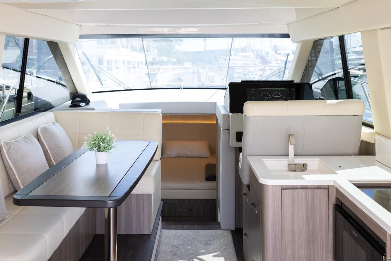 Regal 42 Fly