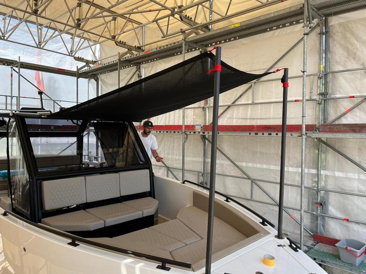 De Antonio D28 Xplorer