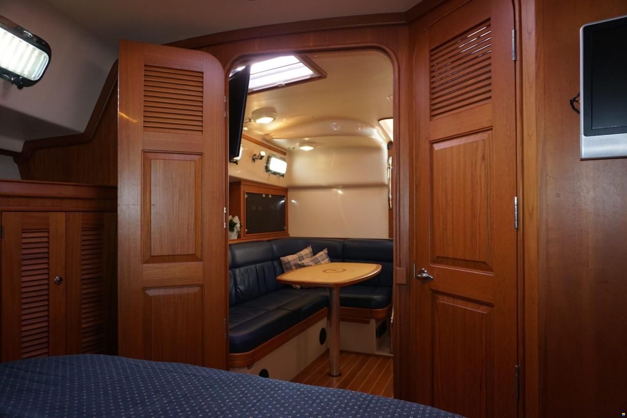 Island Packet Craft 360 Express