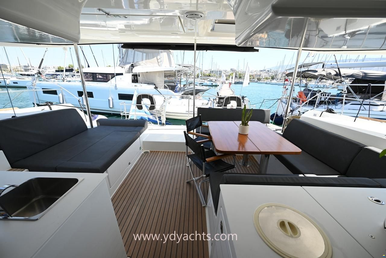 Lagoon 450 F