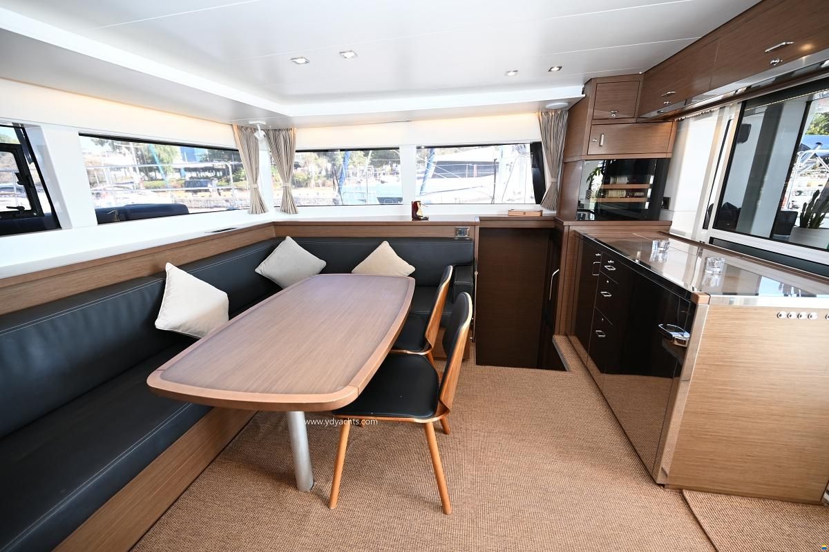 Lagoon 450 F