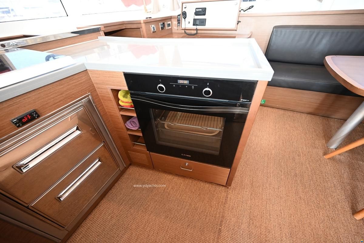 Lagoon 450 F