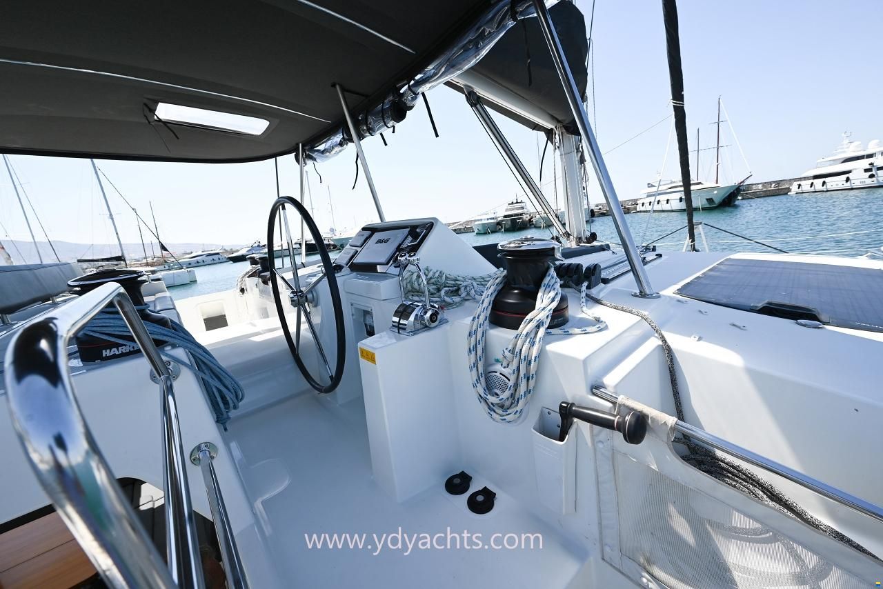 Lagoon 450 F