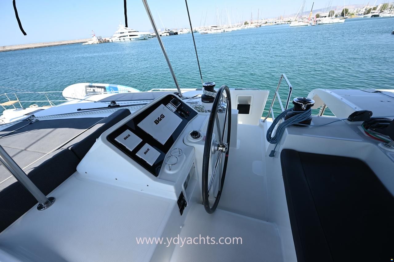 Lagoon 450 F