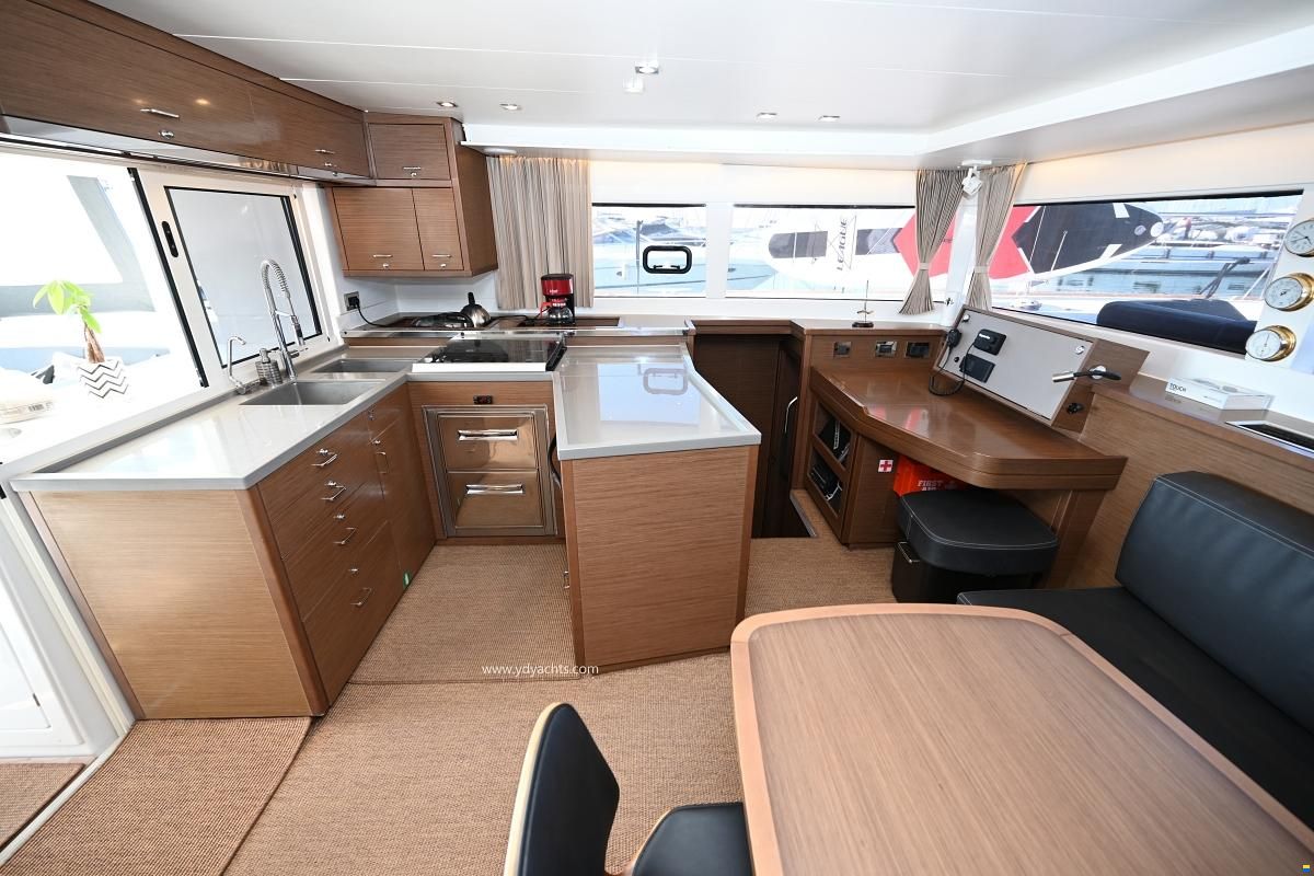 Lagoon 450 F