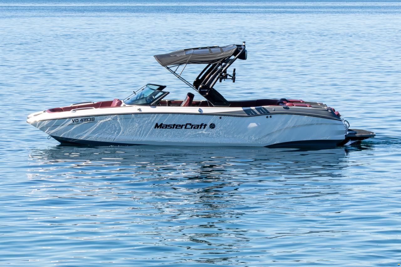 MasterCraft X24 | 2024 | White & Grey