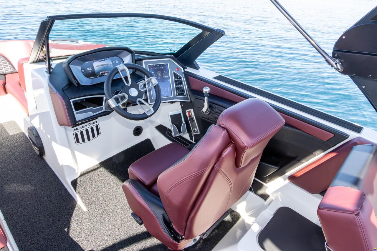 MasterCraft X24 | 2024 | White & Grey