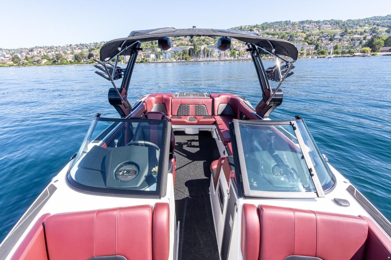 MasterCraft X24 | 2024 | White & Grey