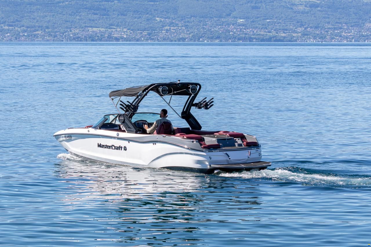 MasterCraft X24 | 2024 | White & Grey