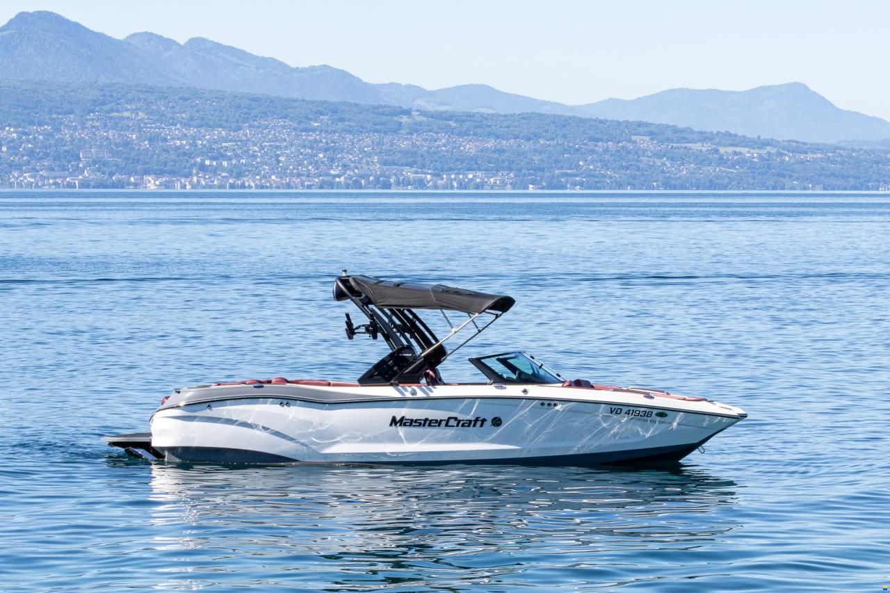 MasterCraft X24 | 2024 | White & Grey
