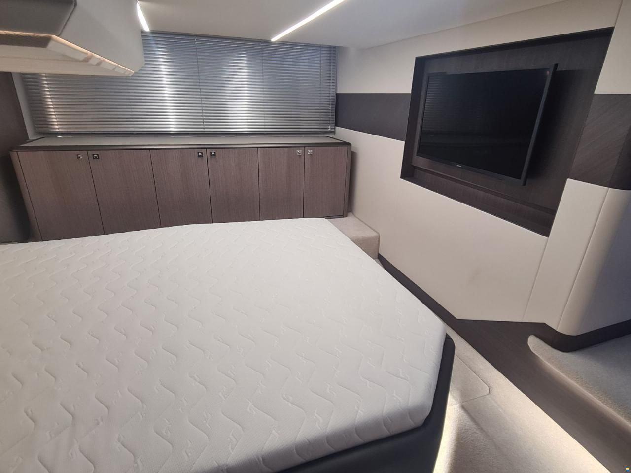 Galeon 440 Fly
