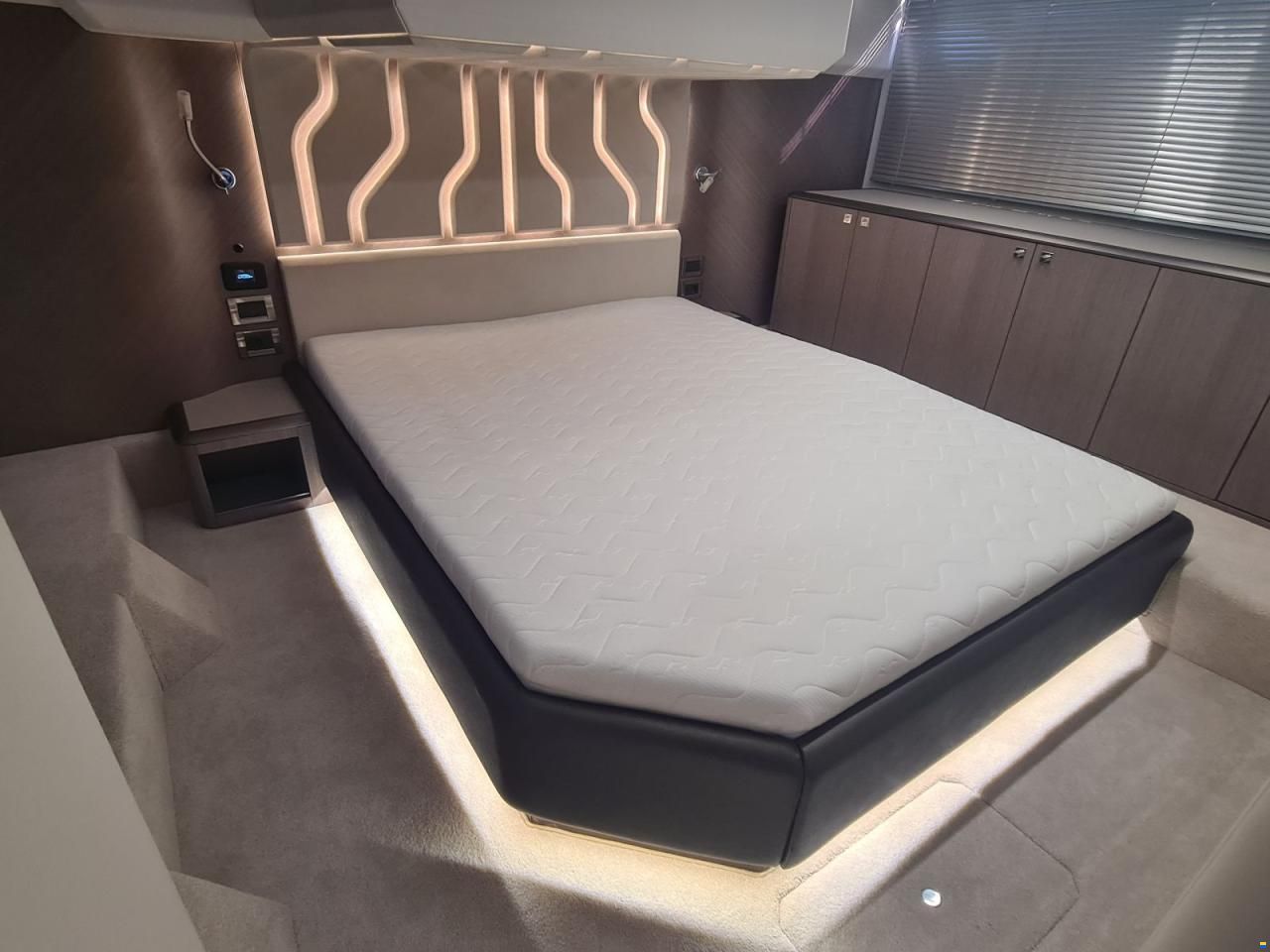 Galeon 440 Fly