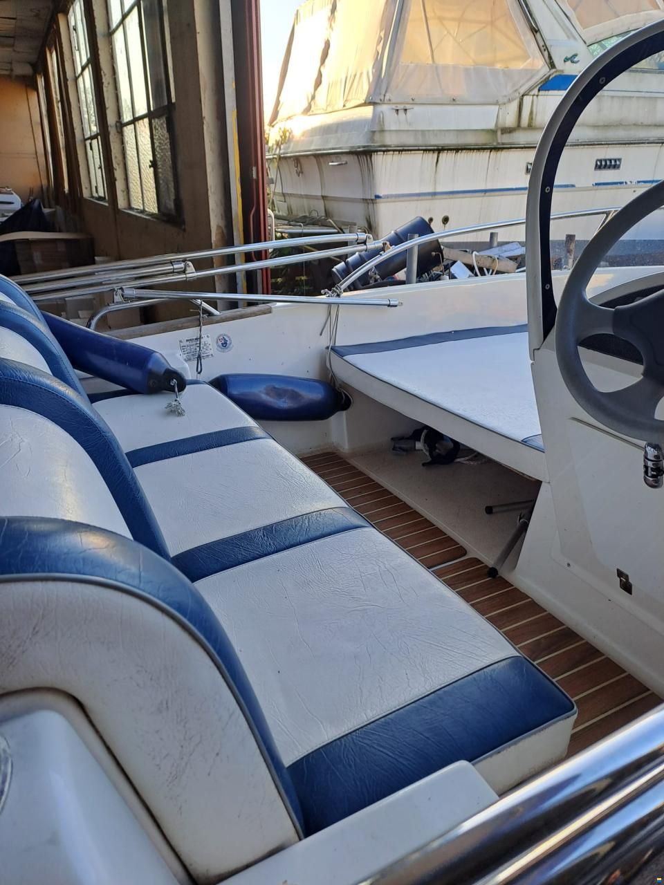 Quicksilver Inflatables 425 Commander
