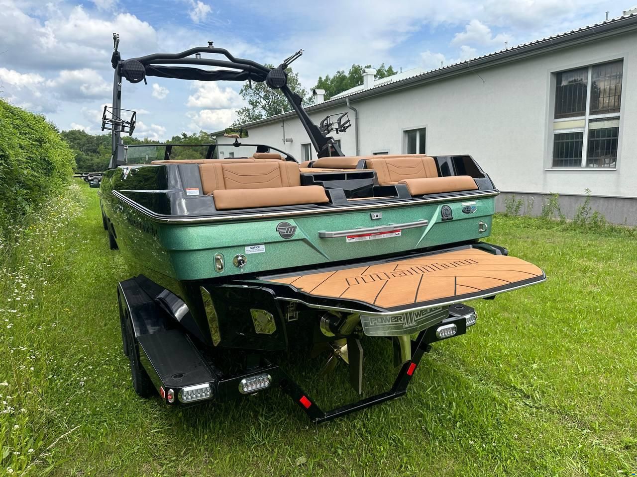 Malibu 23LSV