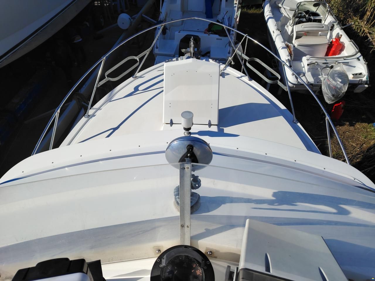 Bertram Yacht 28