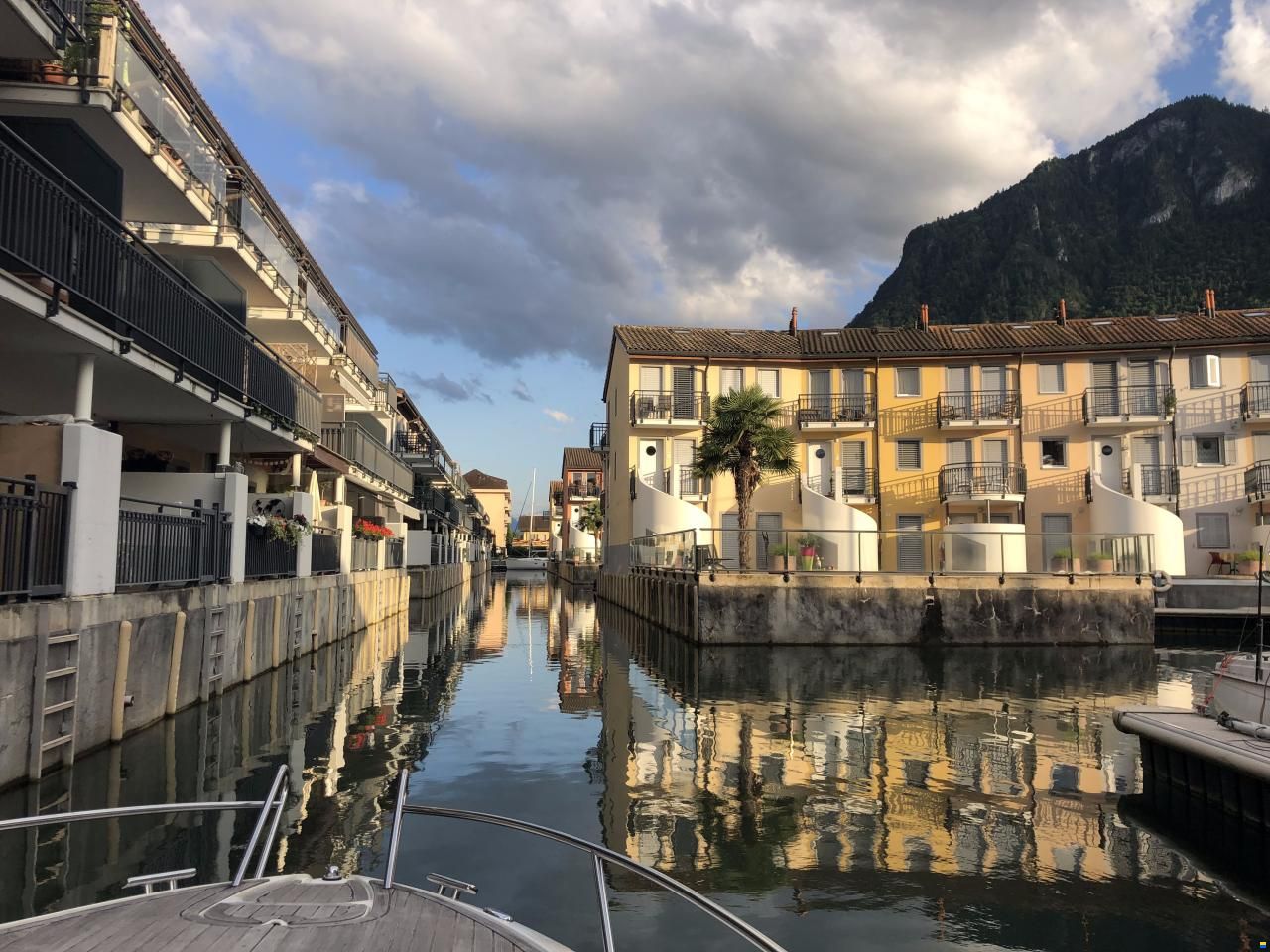 Marina-Wohnung mit Bootsliegeplatz 9×3 m