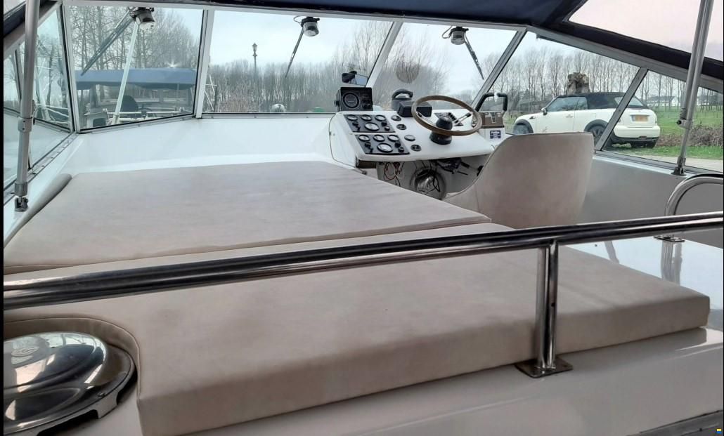 Fairline Phantom 32