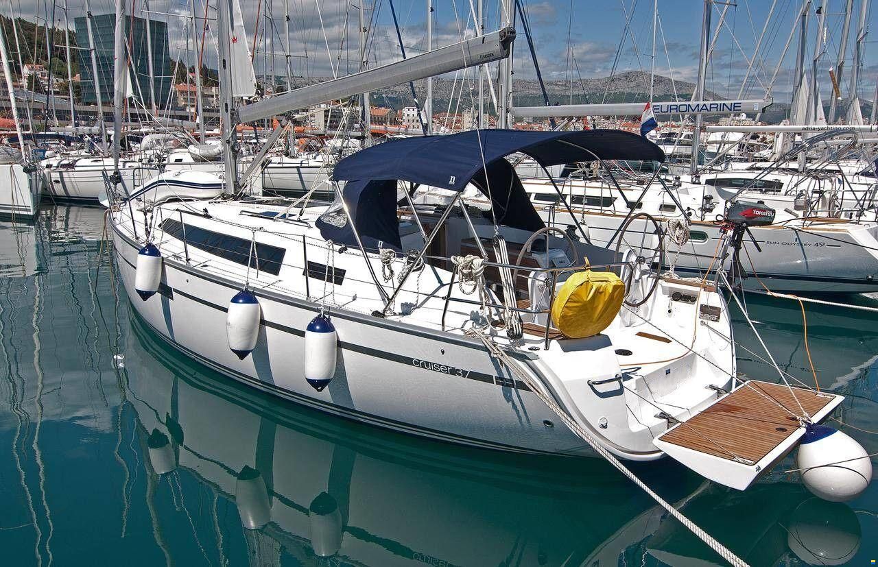 Bavaria Cruiser 37