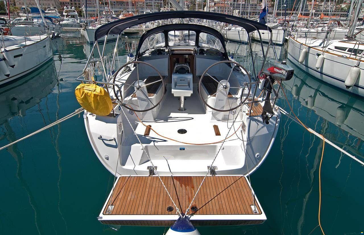 Bavaria Cruiser 37