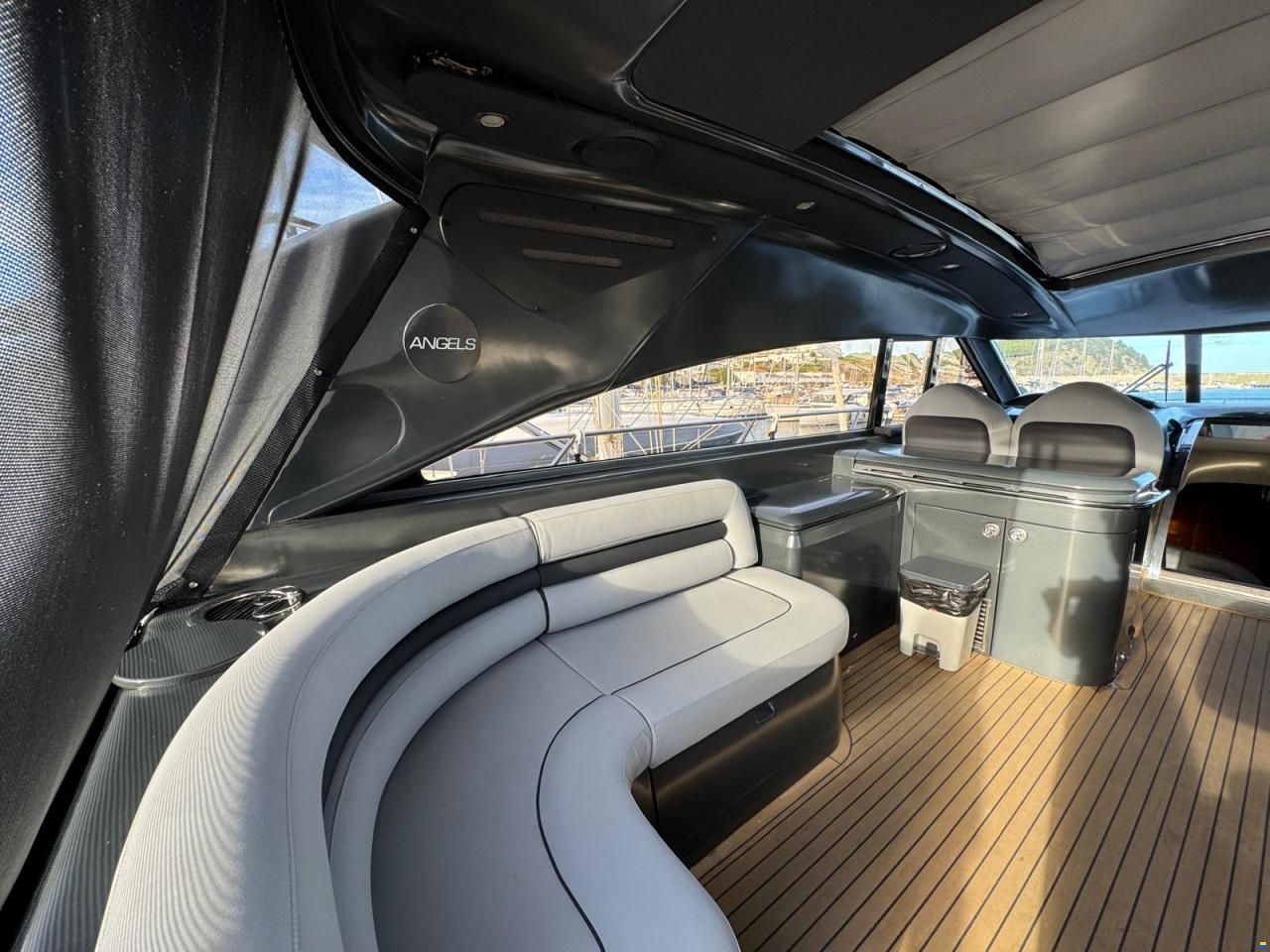 Princess V65