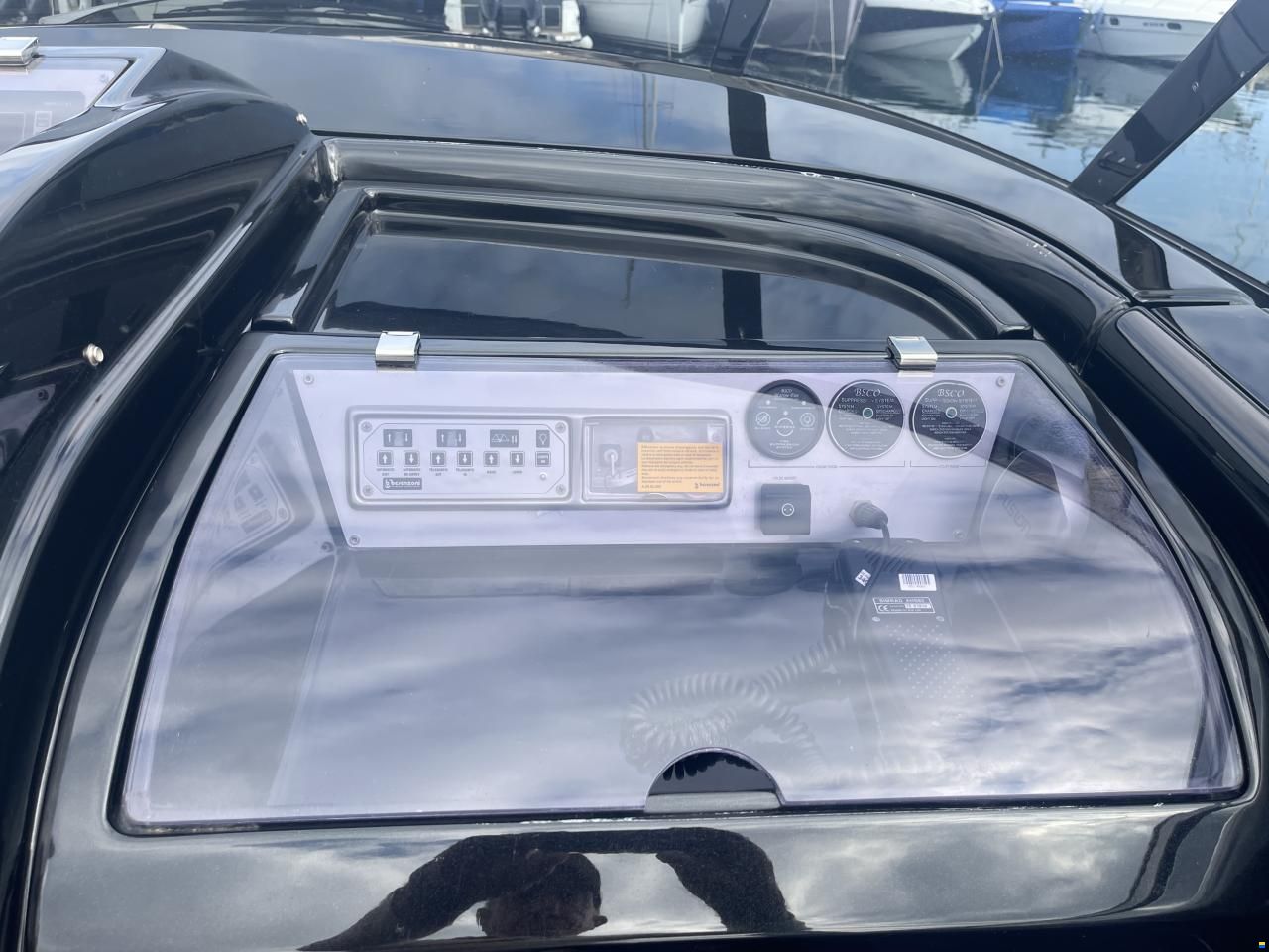 Riva rama Super 44