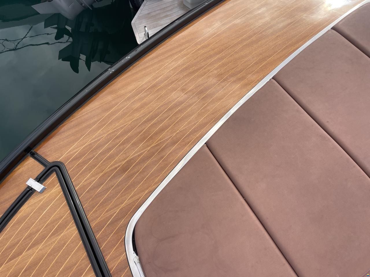 Riva rama Super 44