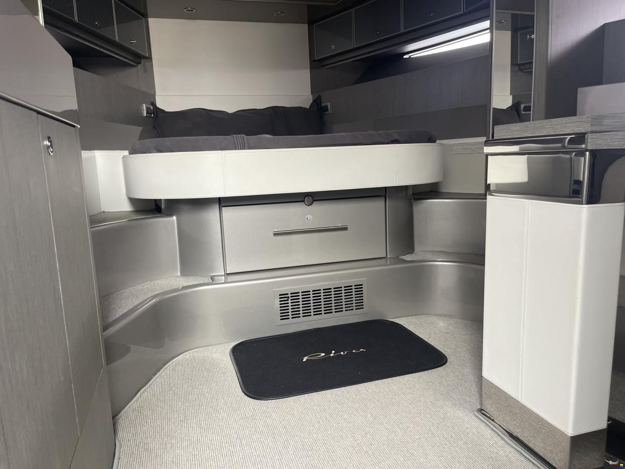 Riva rama Super 44