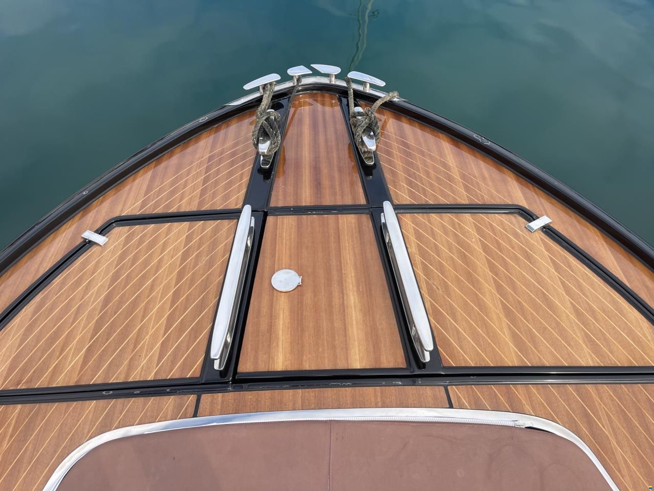Riva rama Super 44