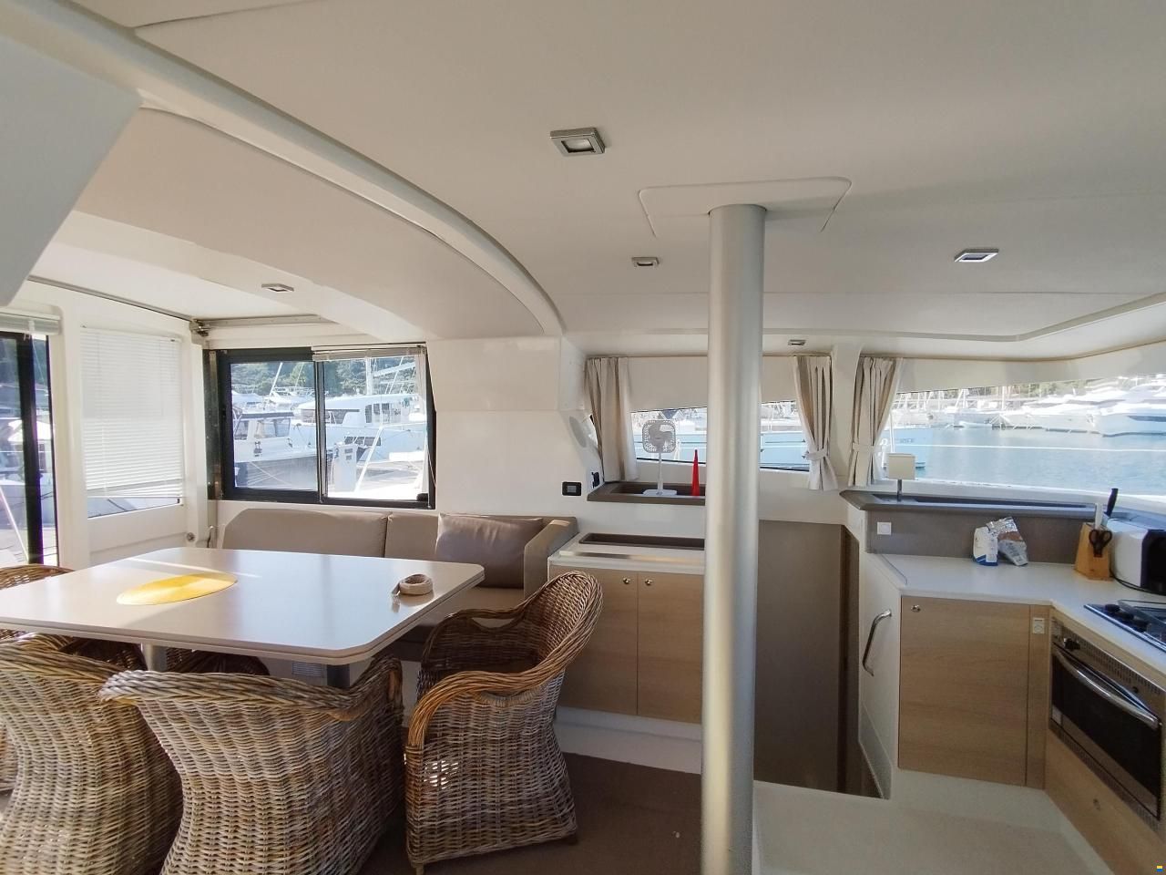 Bali 4.0 Catana