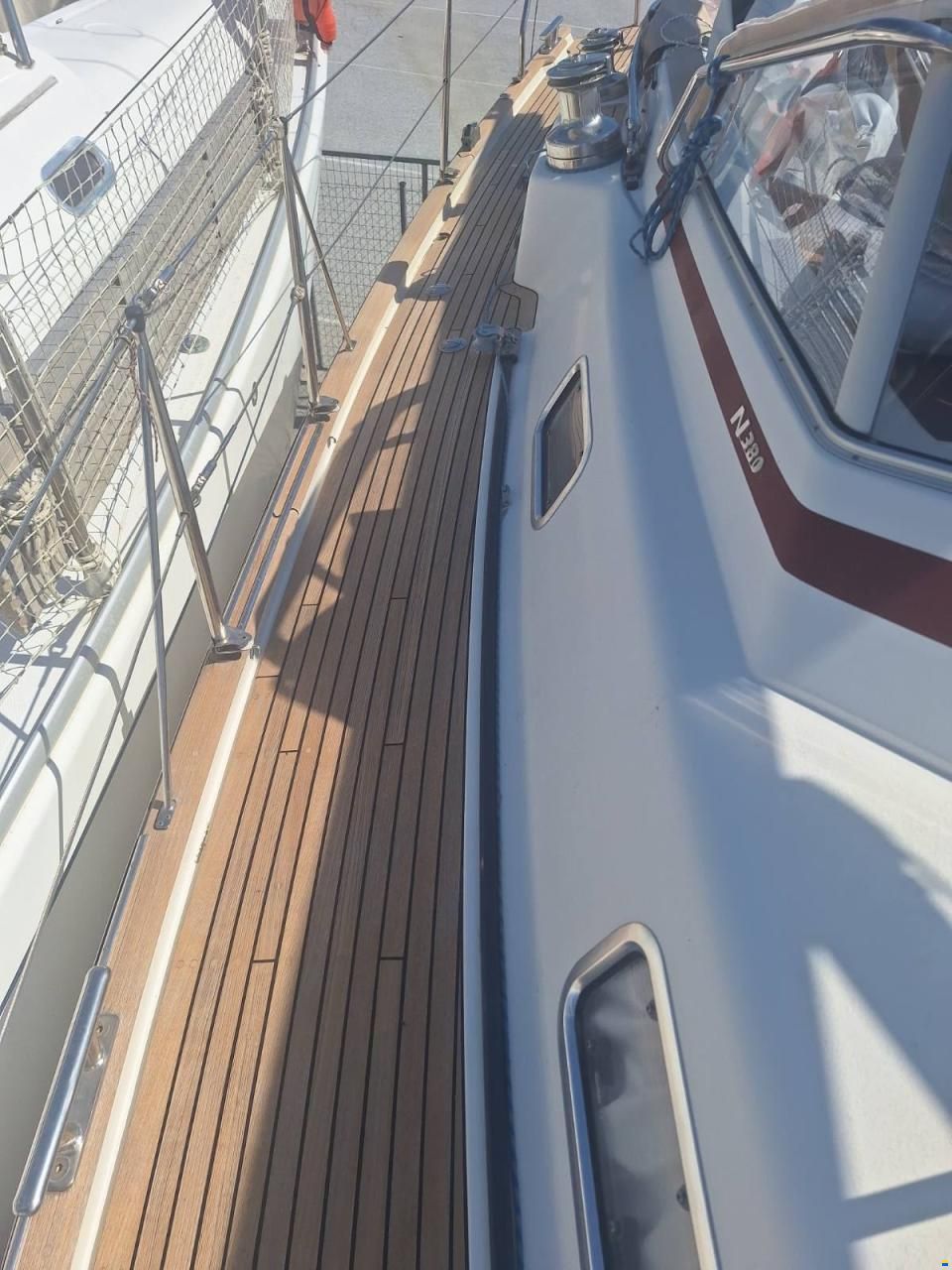 Najad 380